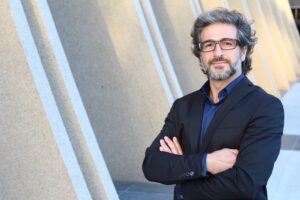 間違い多発！接続副詞は文をつなげない？however や therefore の使い方に注意